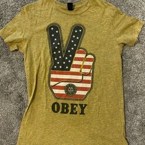 Obey T-Shirt Peace Sign American Flag Heather Yellow Small